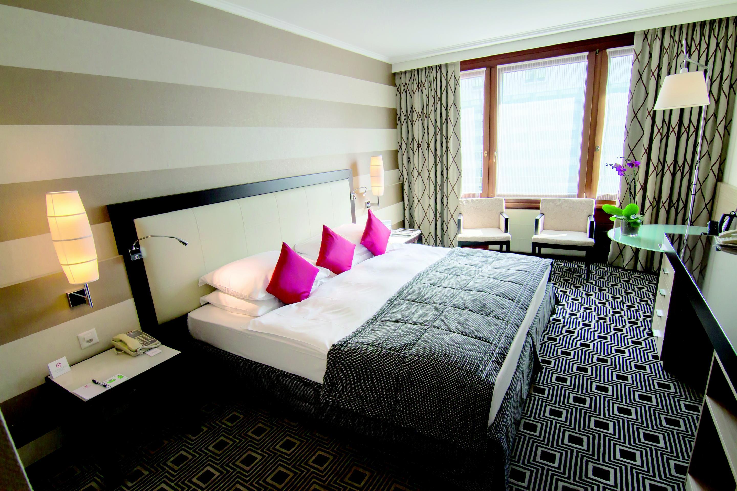 Hilton Geneva And Conference Centre Hotel 4*