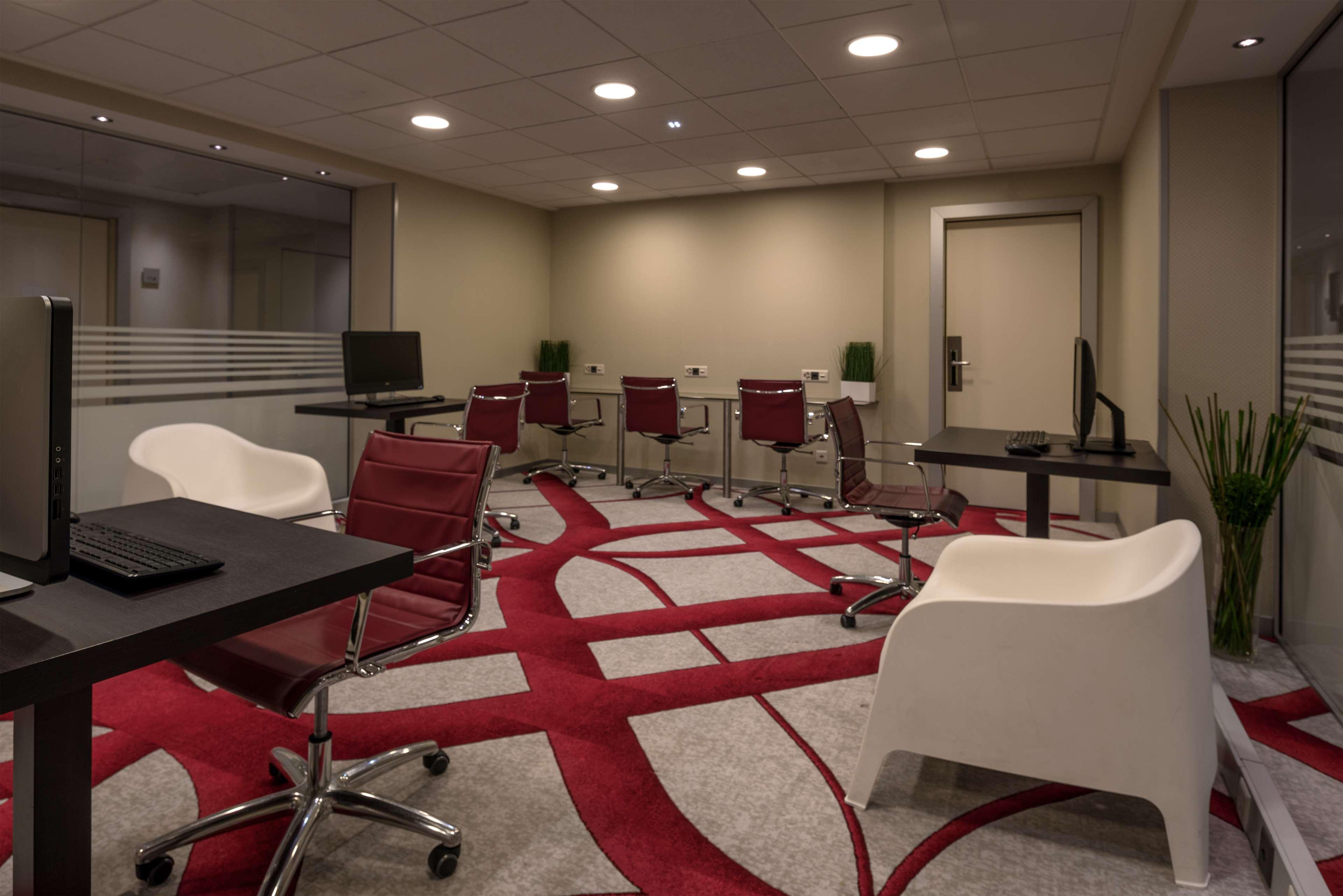 Hilton Geneva And Conference Centre