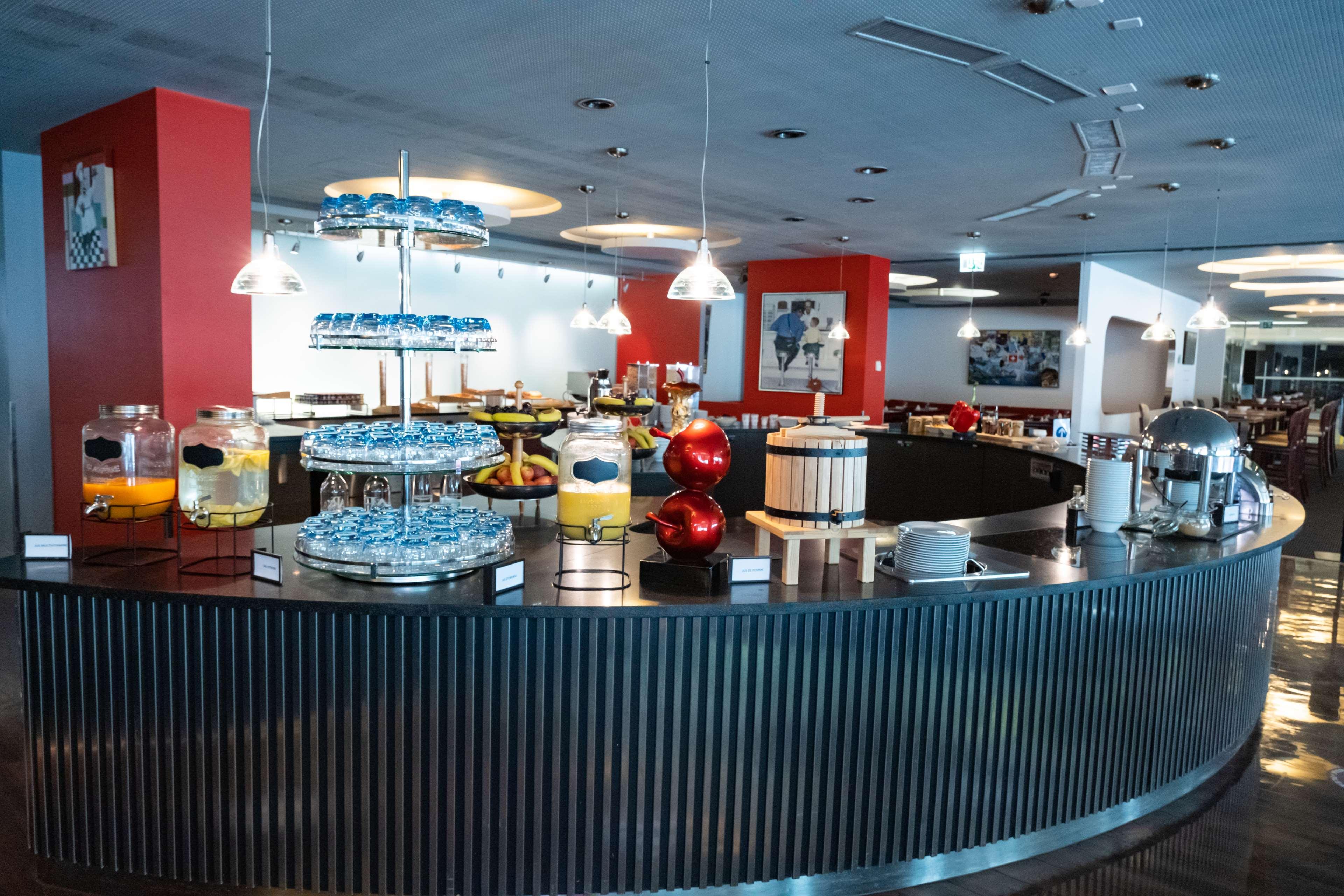 Hotel Hilton Geneva And Conference Centre 4*