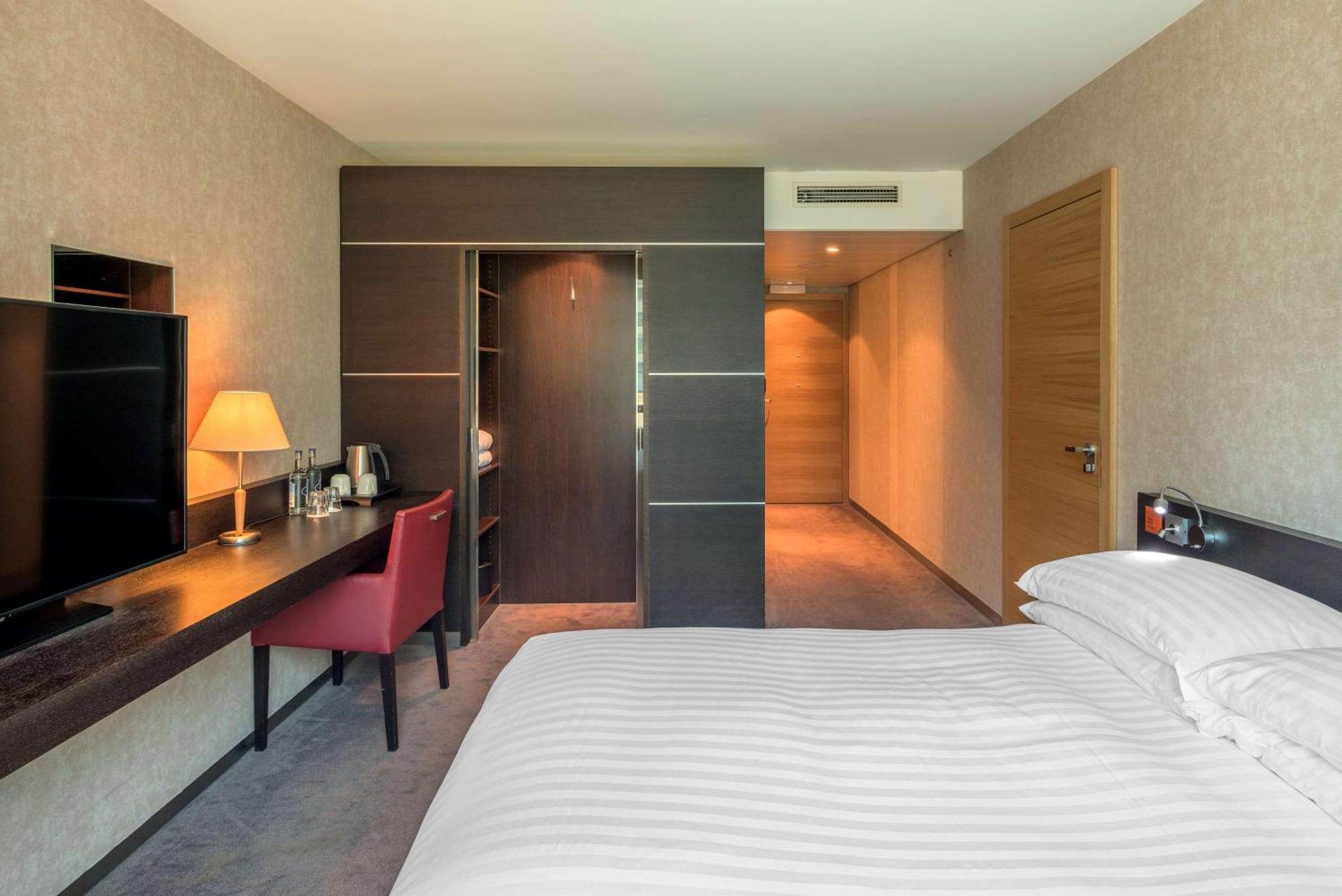 Hilton Geneva And Conference Centre 4* Le Grand Saconnex
