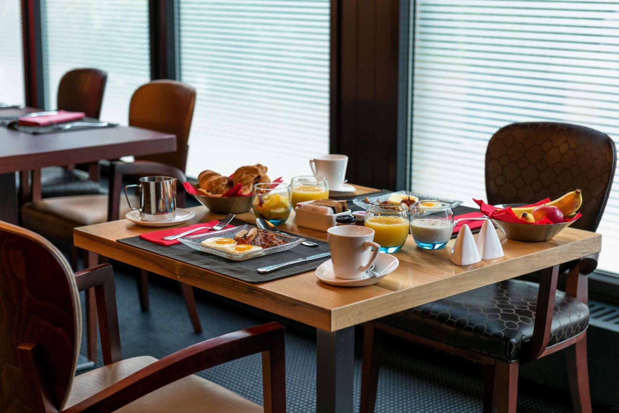 Hilton Geneva And Conference Centre