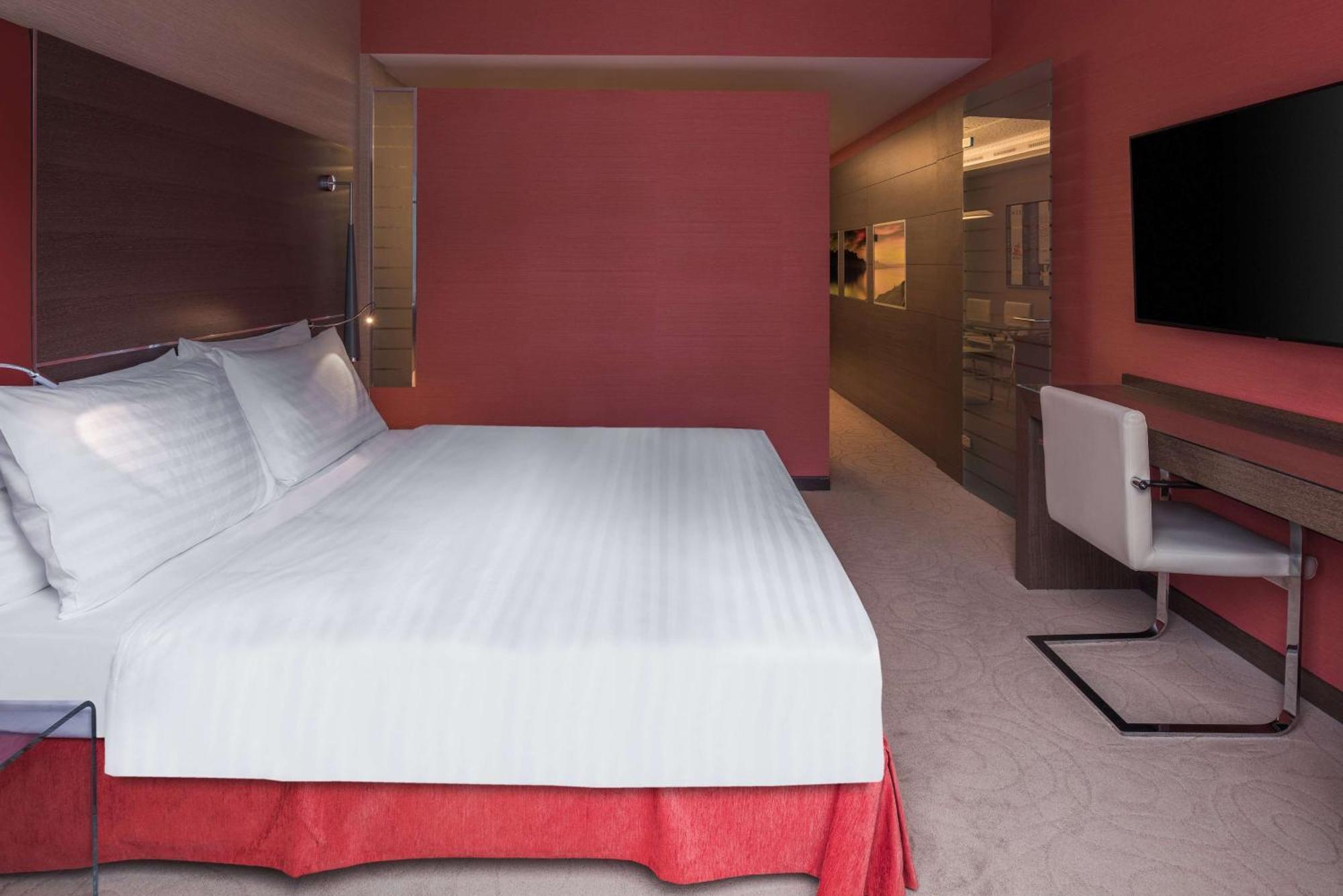 Hilton Geneva And Conference Centre Hotel 4*